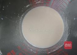 南瓜子芋泥豆乳戚风蛋糕的做法图解4