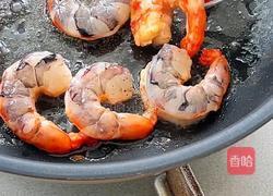 菠萝虾仁蛋炒饭的做法图解2