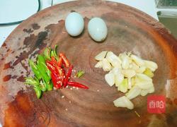 藠头炒鸡蛋的做法图解1