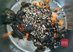 椰香藜麦板栗芡实什蔬煲的做法图解3