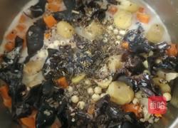 椰香藜麦板栗芡实什蔬煲的做法图解8