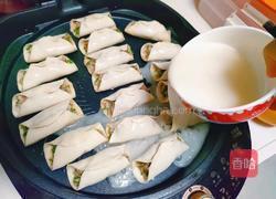 香葱鲜肉锅贴的做法图解8