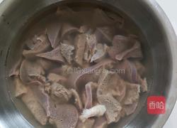 香爆蒜姜猪肝的做法图解1