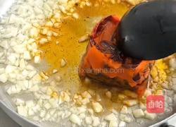 麻辣虾滑宽粉的做法图解2