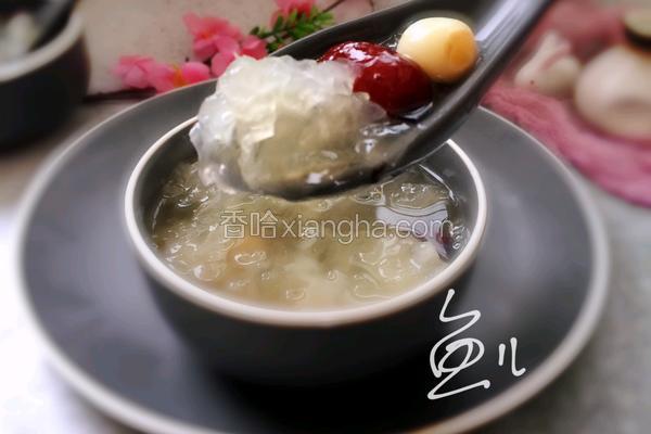 银耳莲子红枣汤