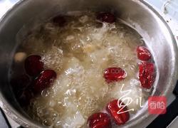 银耳莲子红枣汤的做法图解10