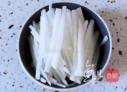 萝卜丸子汤的做法图解2