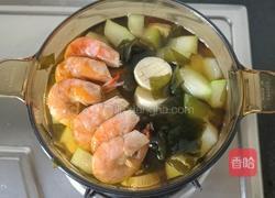 日式冬瓜裙带鲜虾菌菇汤的做法图解8