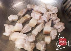 五花肉焖莲藕的做法图解3