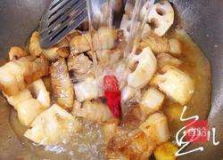 五花肉焖莲藕的做法图解8