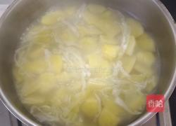 减脂餐土豆炖肉荞麦面 的做法图解5