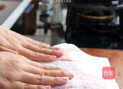 黑松露蒜香三文鱼的做法图解1