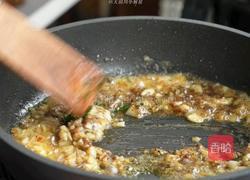 黑松露蒜香三文鱼的做法图解7