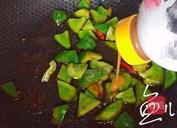 青椒炒香干的做法图解9