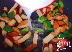 青椒炒香干的做法图解12