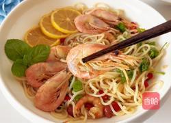 加拿大北极虾百香果凉面的做法图解5