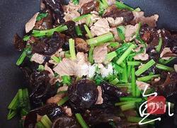 芹菜炒木耳的做法图解12