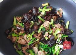 芹菜炒木耳的做法图解14