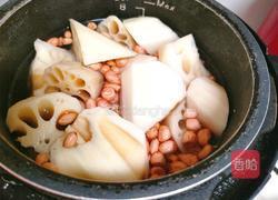 莲藕排骨花生汤的做法图解7