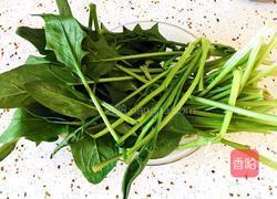 菠菜拌花生米的做法图解1
