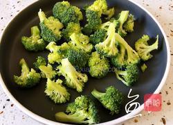 西兰花炒牛肉的做法图解5