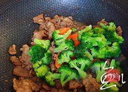 西兰花炒牛肉的做法图解17
