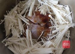 金针菇炖热腾 的做法图解7