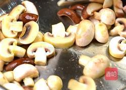 黑松露菌菇拌饭的做法图解2