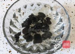 黄瓜鸡蛋炒木耳的做法图解1