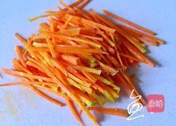 豆芽炒粉条的做法图解3