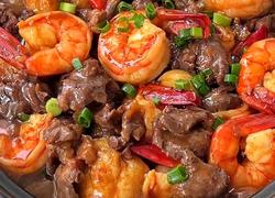  牛肉虾仁豆腐煲