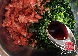 猪肉韭菜水饺的做法图解7