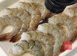 法式蒜香牛油虾的做法图解2