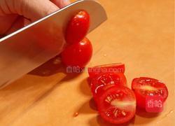 黑松露奶油番茄三文鱼的做法图解2