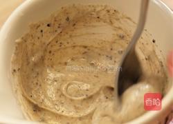 黑松露鸡排滑蛋三明治的做法图解3