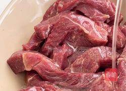 蒜香芦笋牛肉的做法图解3