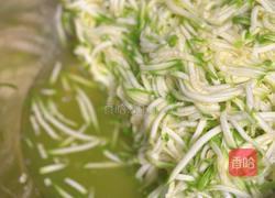 西葫芦鸡蛋虾仁饺子，角瓜鸡蛋饺子，素馅饺子的做法图解2