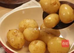 黑松露烤土豆的做法图解2