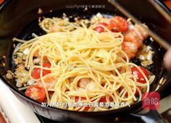番茄虾仁意面的做法图解5