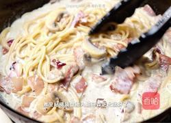 奶油培根意面的做法图解7
