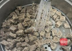 土豆牛腩的做法图解2