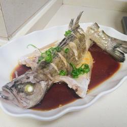 清蒸鲈鱼的做法[图]