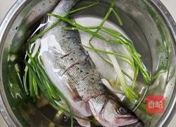 清蒸鲈鱼的做法图解2