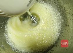 戚风蛋糕(8寸一个或者6寸两个)的做法图解9