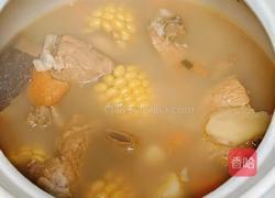 玉米排骨汤的做法图解6