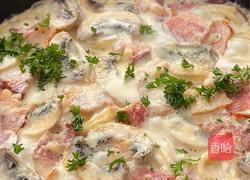 奶油培根意面的做法图解7