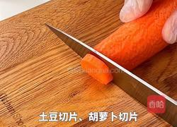 黑松露土豆泥鲜虾沙拉的做法图解1