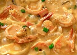 咸蛋黄虾仁豆腐汤