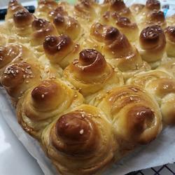 蜂蜜脆皮小面包（28方盘波兰种）的做法[图]