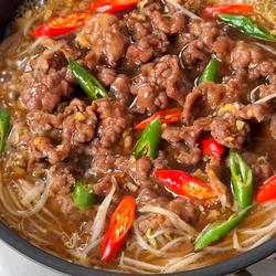 豆芽焖牛肉的做法[图]